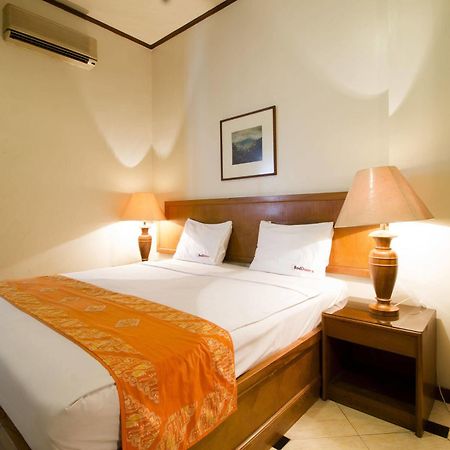 Hotel Reddoorz @ Dago Bandung Exterior foto